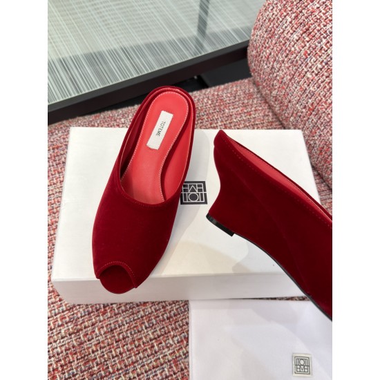 Toteme Slippers