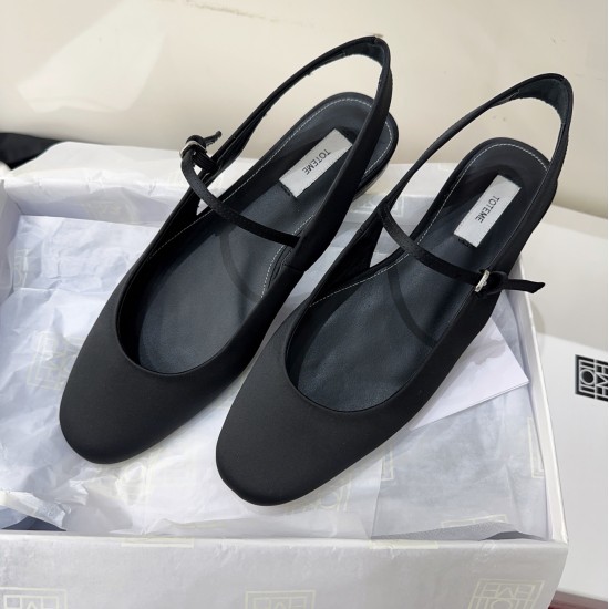 Toteme Slippers
