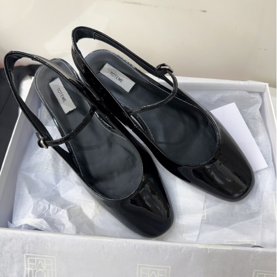 Toteme Slippers