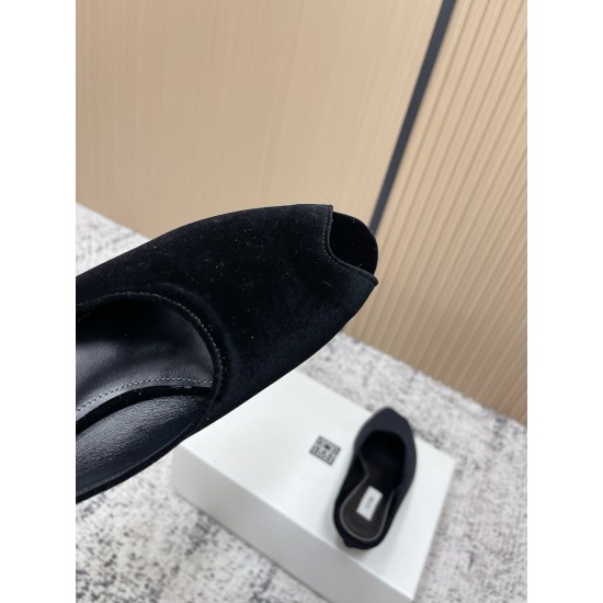Toteme Slippers