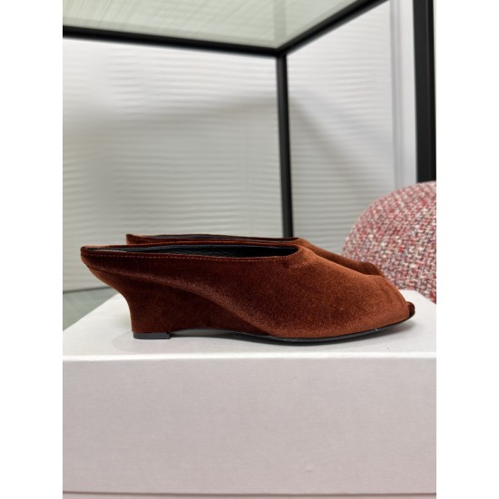 Toteme Slippers