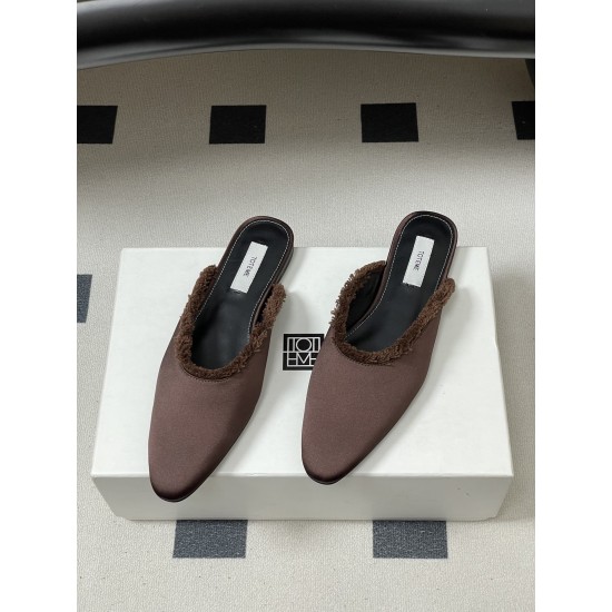 Toteme Slippers