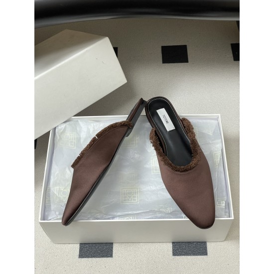 Toteme Slippers