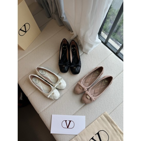 Valentino Shoes Women Top Quality Collection
size 35-41