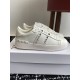 Valentino Shoes Top Quality
Women size 35-41
Men size 39-45
