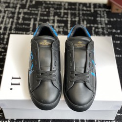 Valentino Shoes Top Quality
Women size 35-41
Men size 39-45