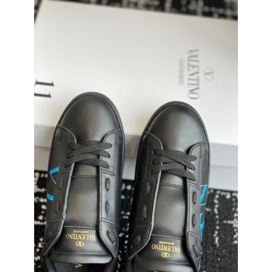 Valentino Shoes Top Quality
Women size 35-41
Men size 39-45