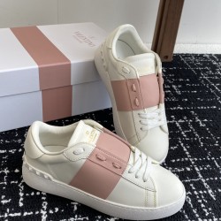 Valentino Shoes Top Quality
Women size 35-41
Men size 39-45
