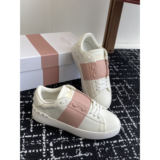Valentino Shoes Top Quality
Women size 35-41
Men size 39-45