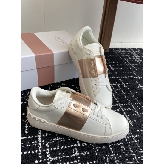 Valentino Shoes Top Quality
Women size 35-41
Men size 39-45