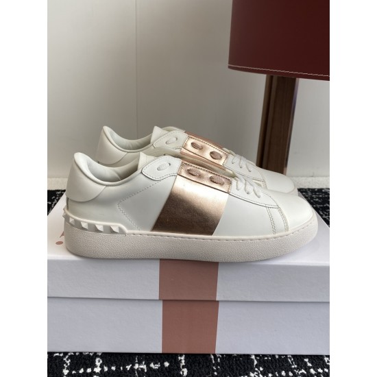 Valentino Shoes Top Quality
Women size 35-41
Men size 39-45