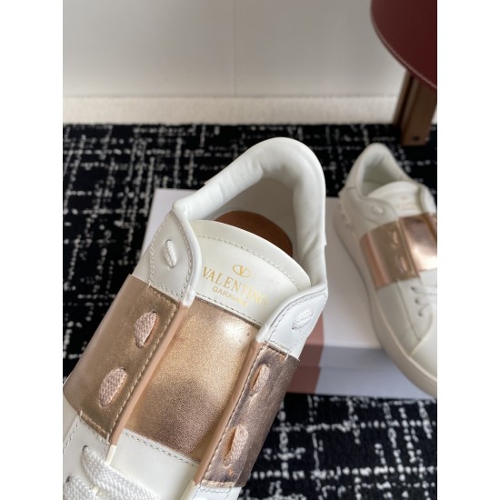 Valentino Shoes Top Quality
Women size 35-41
Men size 39-45