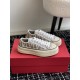 Valentino Shoes Top Quality
Women size 35-41
Men size 39-45