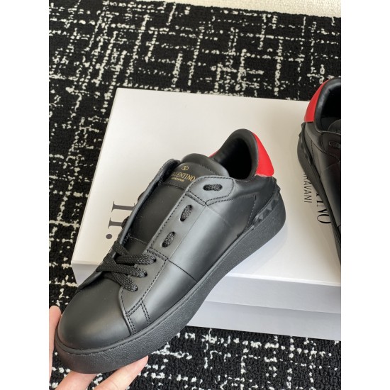 Valentino Shoes Top Quality
Women size 35-41
Men size 39-45
