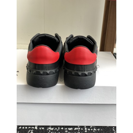 Valentino Shoes Top Quality
Women size 35-41
Men size 39-45