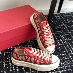 Valentino Shoes Top Quality
Women size 35-41
Men size 39-45