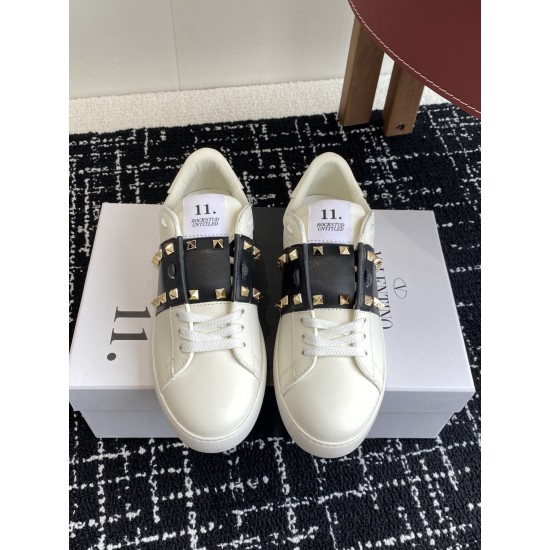 Valentino Shoes Top Quality
Women size 35-41
Men size 39-45