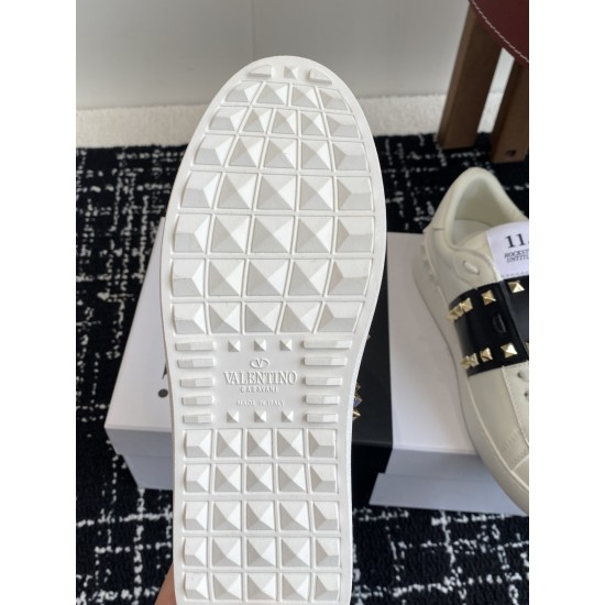 Valentino Shoes Top Quality
Women size 35-41
Men size 39-45