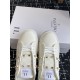 Valentino Shoes Top Quality
Women size 35-41
Men size 39-45