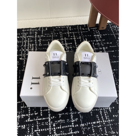 Valentino Shoes Top Quality
Women size 35-41
Men size 39-45