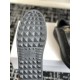 Valentino Shoes Top Quality
Women size 35-41
Men size 39-45