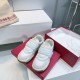 Valentino Shoes Top Quality
Women size 35-41
Men size 39-45