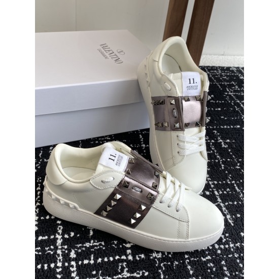 Valentino Shoes Top Quality
Women size 35-41
Men size 39-45
