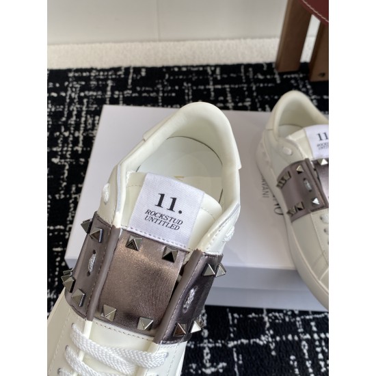 Valentino Shoes Top Quality
Women size 35-41
Men size 39-45