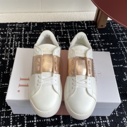 Valentino Shoes Top Quality
Women size 35-41
Men size 39-45