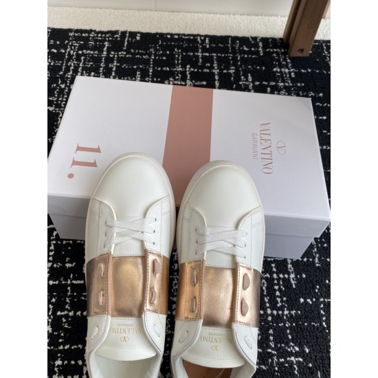 Valentino Shoes Top Quality
Women size 35-41
Men size 39-45