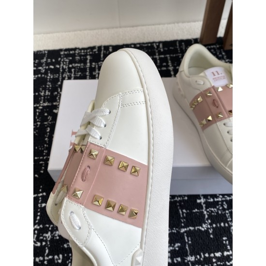 Valentino Shoes Top Quality
Women size 35-41
Men size 39-45