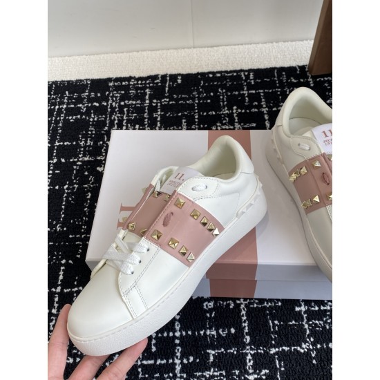 Valentino Shoes Top Quality
Women size 35-41
Men size 39-45