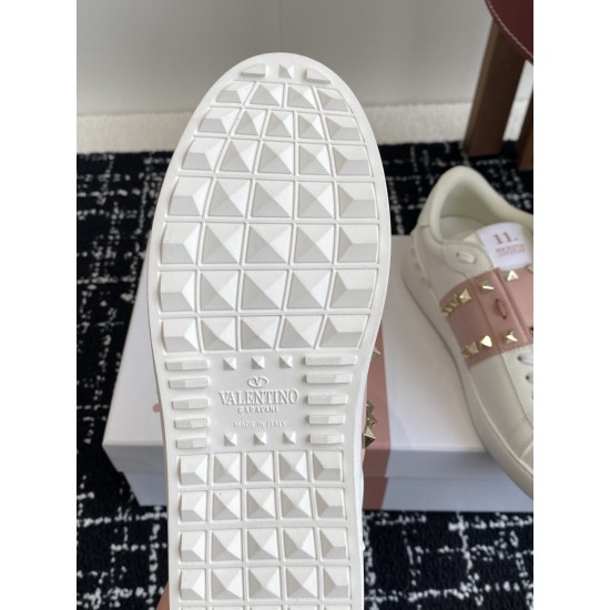 Valentino Shoes Top Quality
Women size 35-41
Men size 39-45