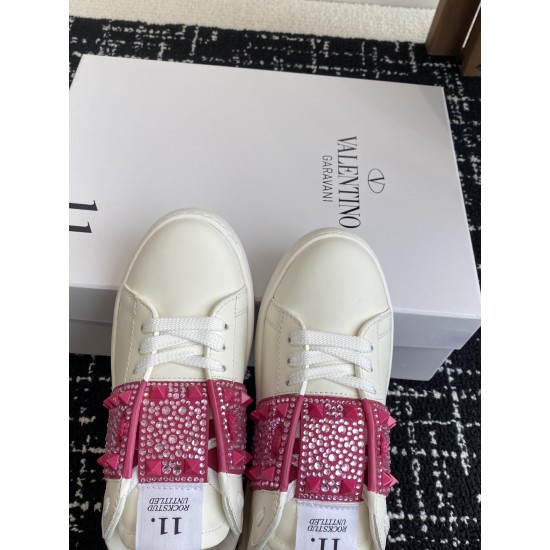 Valentino Shoes Top Quality
Women size 35-41
Men size 39-45
