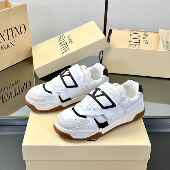 Valentino Shoes Top Quality
Women size 35-41
Men size 39-45