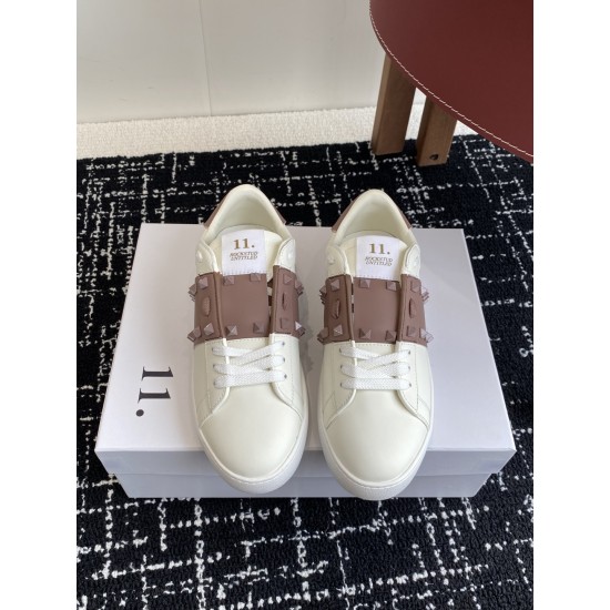 Valentino Shoes Top Quality
Women size 35-41
Men size 39-45