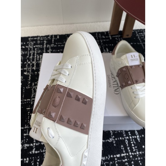 Valentino Shoes Top Quality
Women size 35-41
Men size 39-45