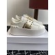 Valentino Shoes Top Quality
Women size 35-41
Men size 39-45