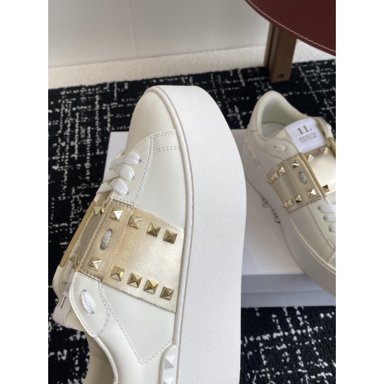Valentino Shoes Top Quality
Women size 35-41
Men size 39-45