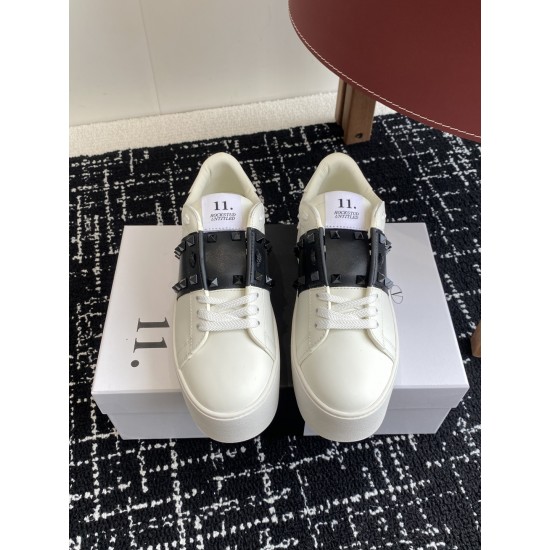 Valentino Shoes Top Quality
Women size 35-41
Men size 39-45