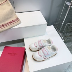 Valentino Shoes Top Quality
Women size 35-41
Men size 39-45