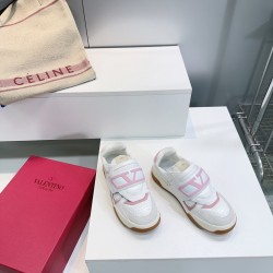 Valentino Shoes Top Quality
Women size 35-41
Men size 39-45
