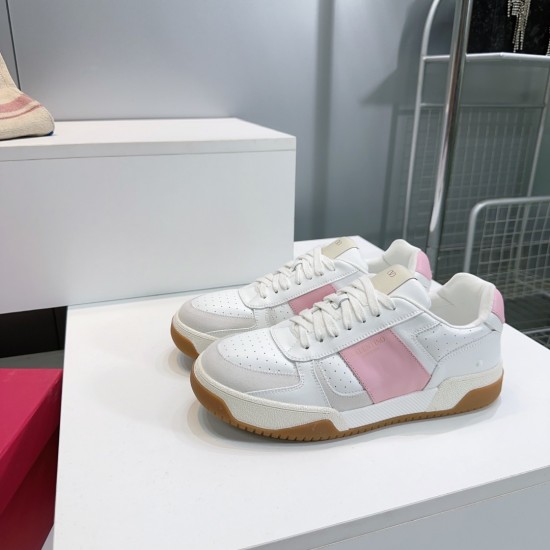 Valentino Shoes Top Quality
Women size 35-41
Men size 39-45