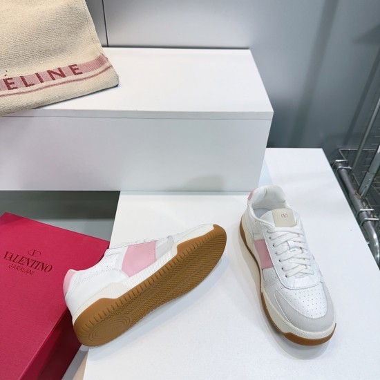 Valentino Shoes Top Quality
Women size 35-41
Men size 39-45