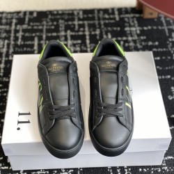 Valentino Shoes Top Quality
Women size 35-41
Men size 39-45