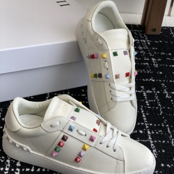 Valentino Shoes Top Quality
Women size 35-41
Men size 39-45