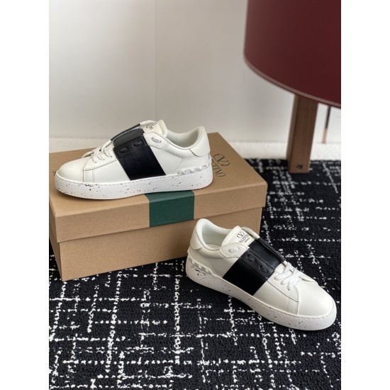 Valentino Shoes Top Quality
Women size 35-41
Men size 39-45