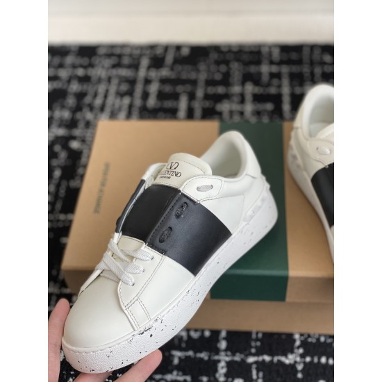 Valentino Shoes Top Quality
Women size 35-41
Men size 39-45