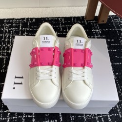 Valentino Shoes Top Quality
Women size 35-41
Men size 39-45