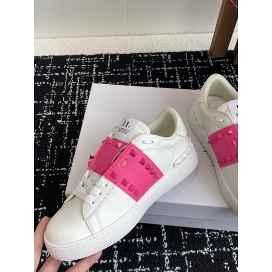 Valentino Shoes Top Quality
Women size 35-41
Men size 39-45